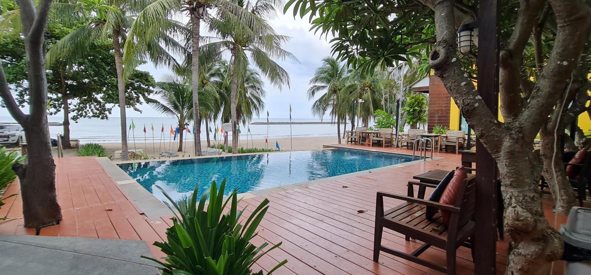 Chidlom Resort Haad Chao Samran Exterior photo