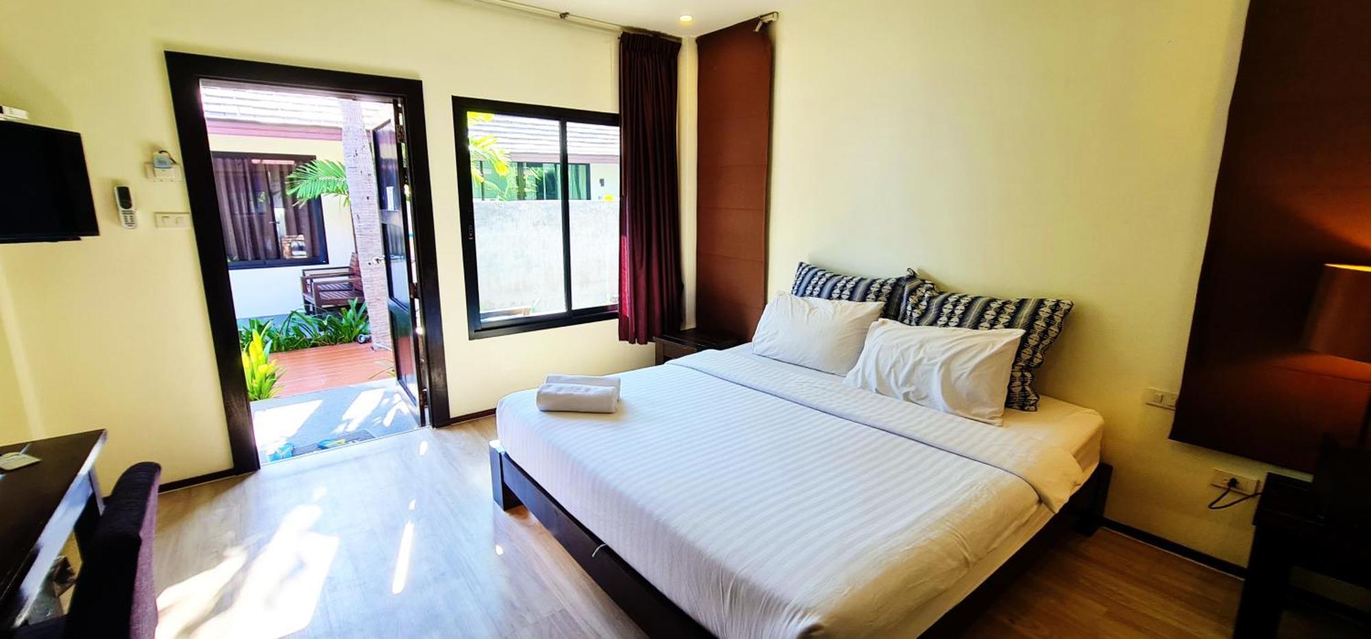Chidlom Resort Haad Chao Samran Exterior photo