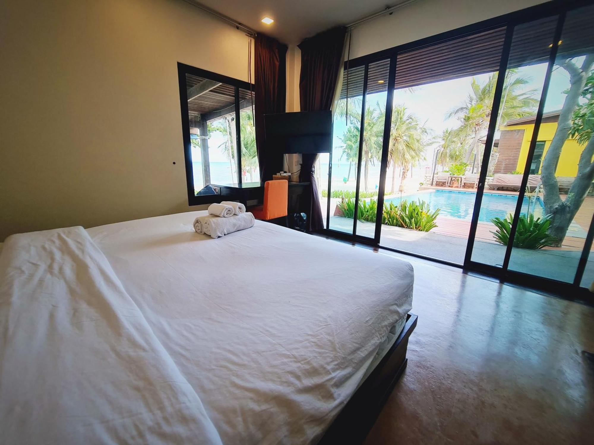 Chidlom Resort Haad Chao Samran Exterior photo