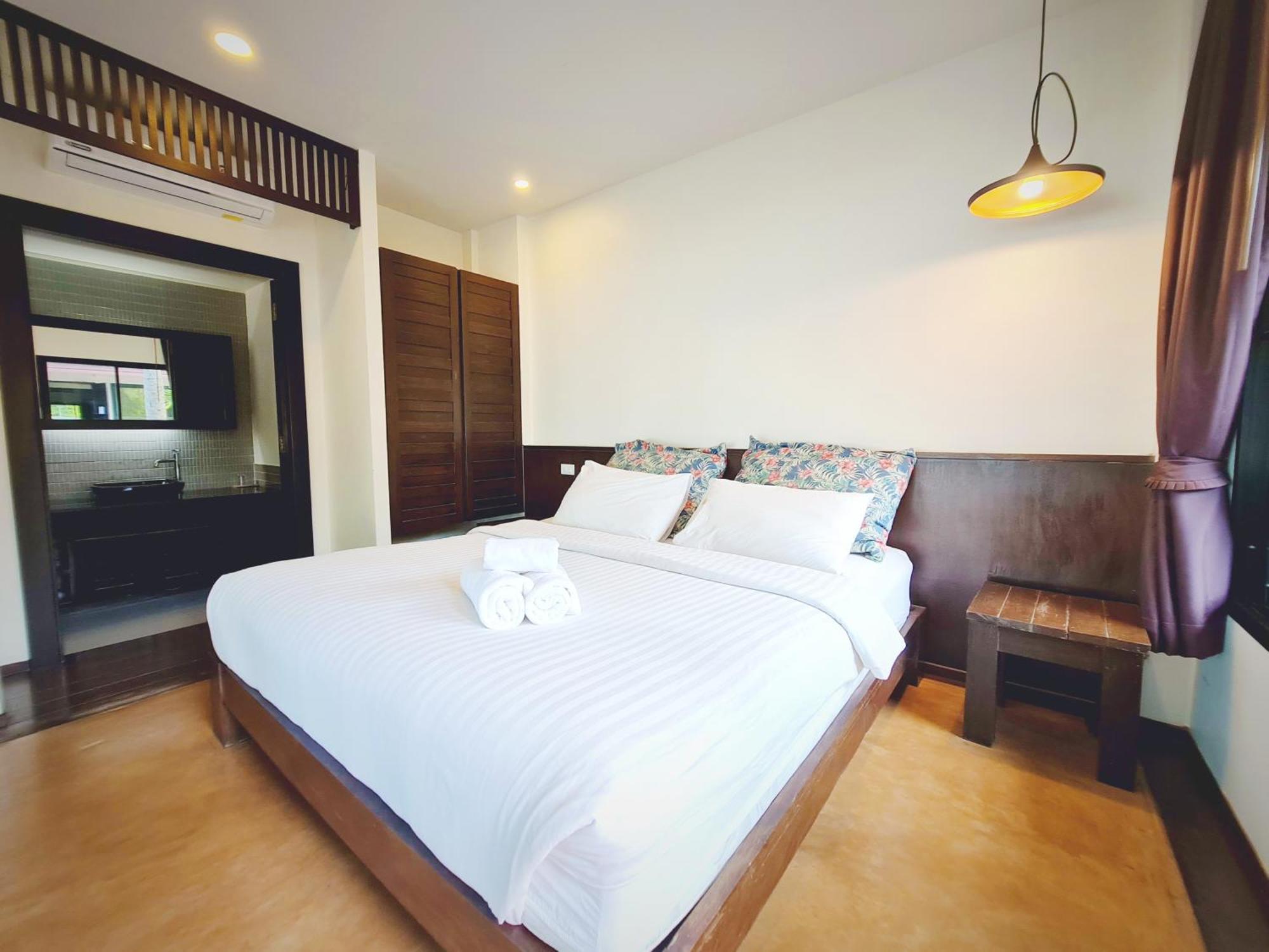 Chidlom Resort Haad Chao Samran Exterior photo